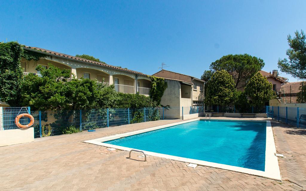 Hôtel Ymca Villeneuve Les Avignon Extérieur photo